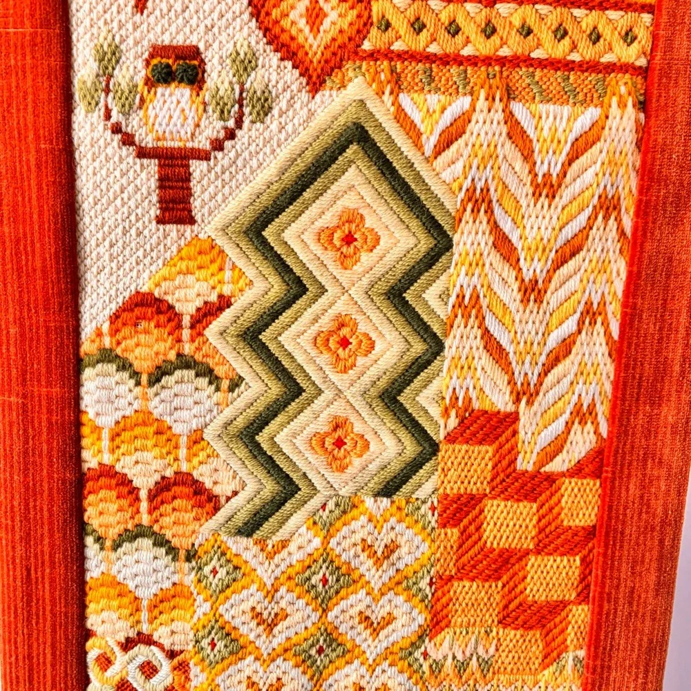 Vintage 1977 Hanging Tapestry